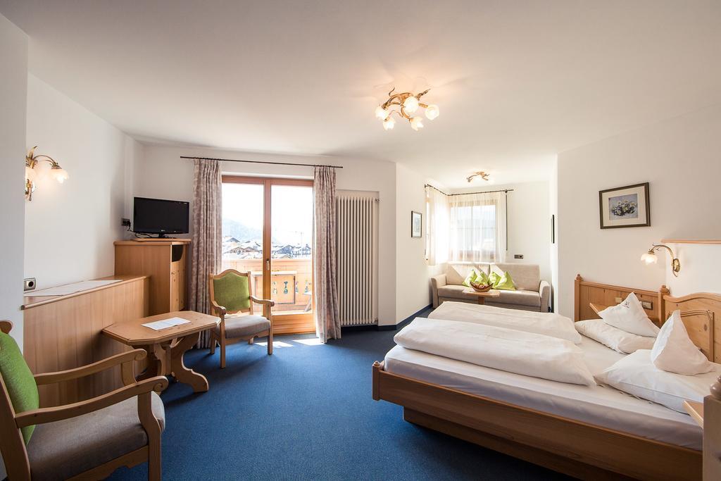 Parc Hotel Tyrol Castelrotto Kültér fotó